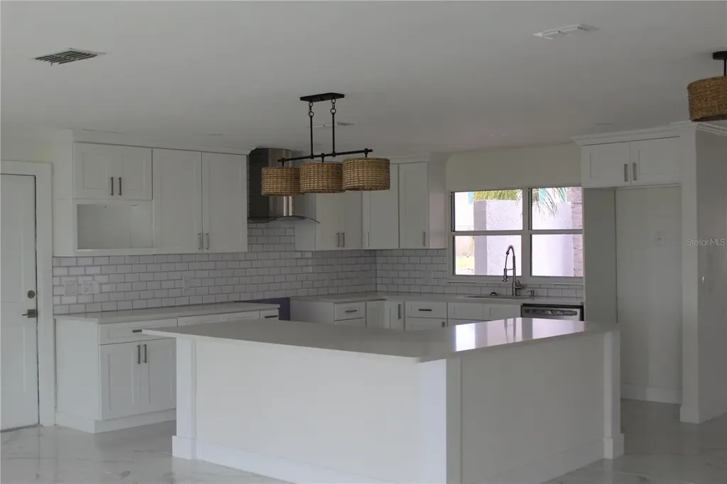 11930 W Bayshore Drive Crystal River FL 34429