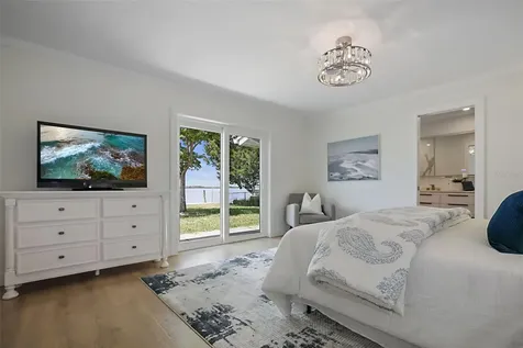 11930 W Bayshore Drive Crystal River FL 34429