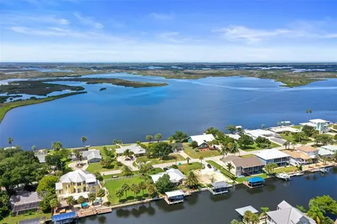 11930 W Bayshore Drive Crystal River FL 34429