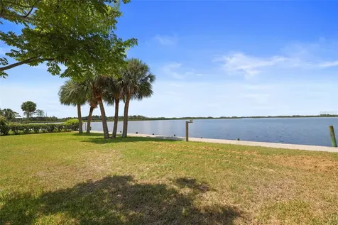 11930 W Bayshore Drive Crystal River FL 34429