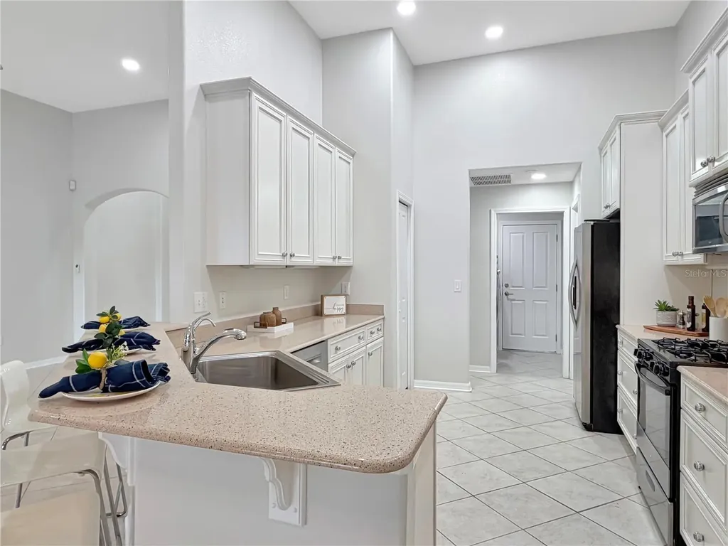 6817 Cromwell Garden Drive Apollo Beach FL 33572