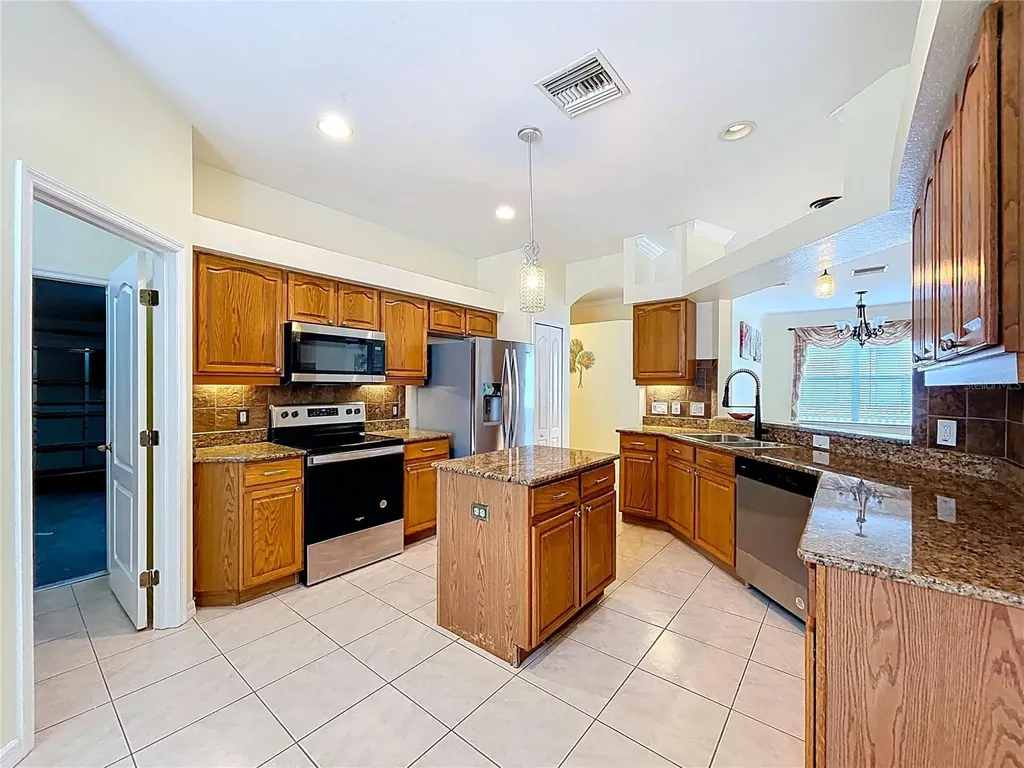 27509 Edenfield Drive Wesley Chapel FL 33544