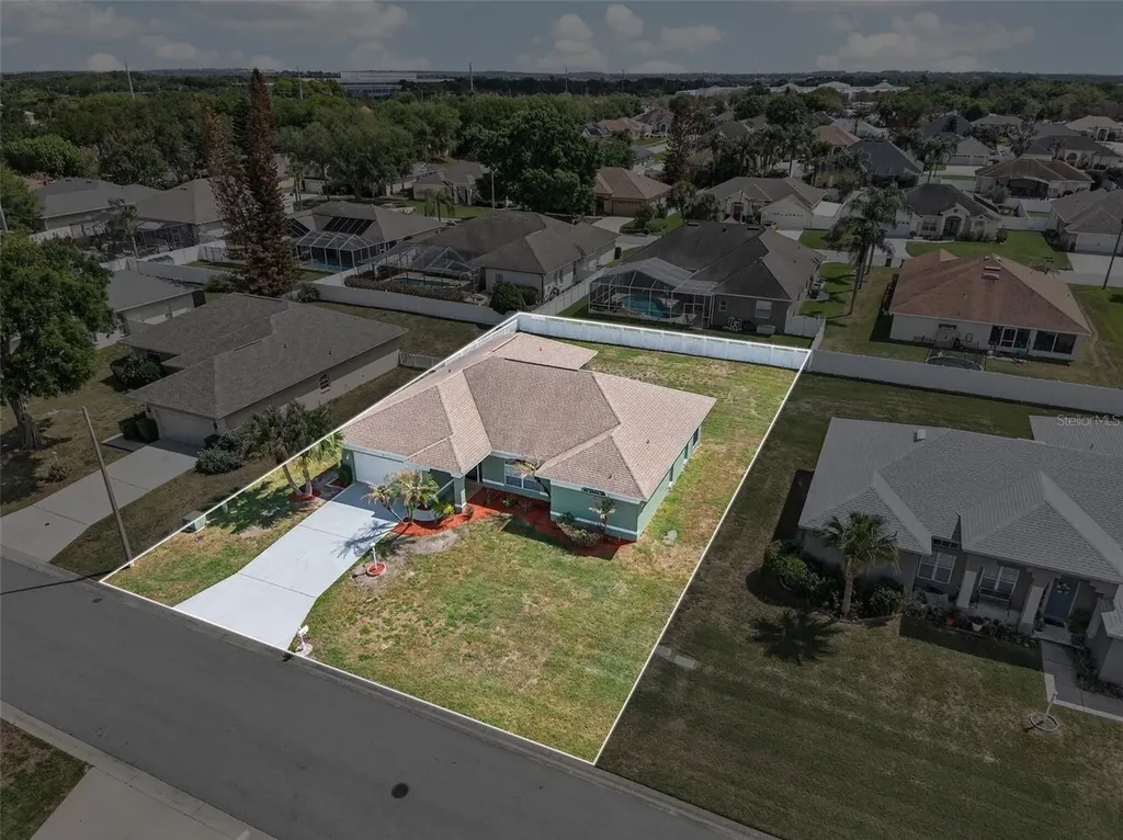 131 Ruby Lake Drive Winter Haven FL 33884