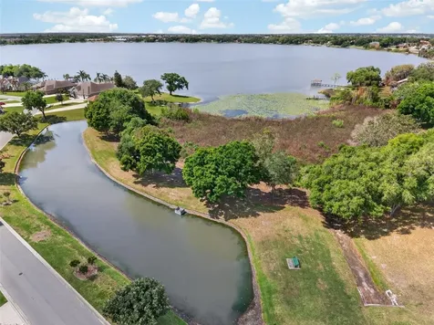 131 Ruby Lake Drive Winter Haven FL 33884