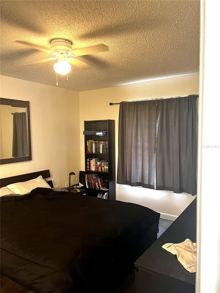 4400 White Pine Avenue Orlando FL 32811