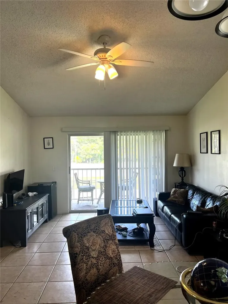 4400 White Pine Avenue Orlando FL 32811