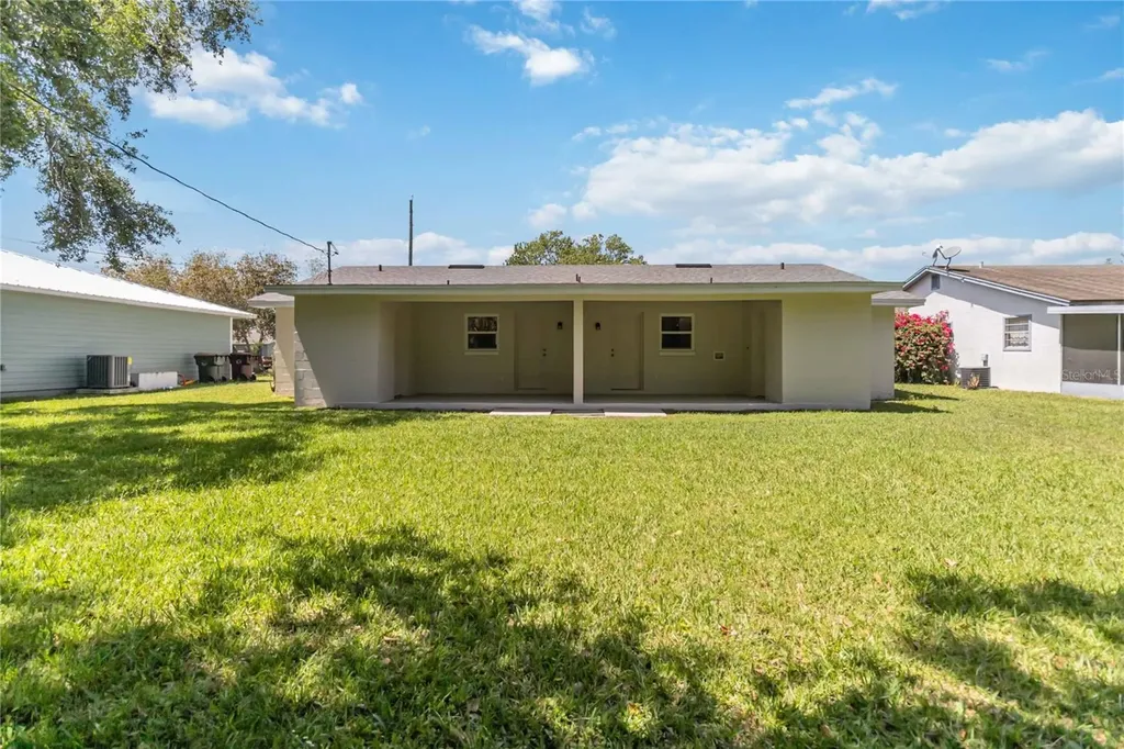 217 Montana Avenue St Cloud FL 34769