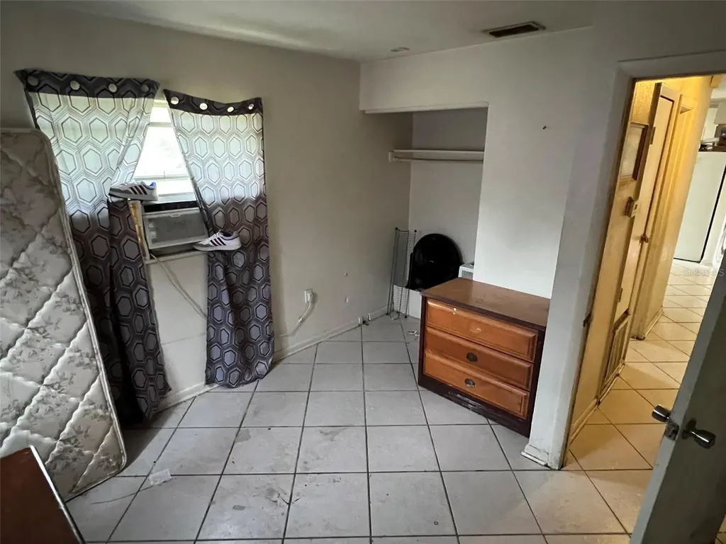 132 Argos Avenue Orlando FL 32811