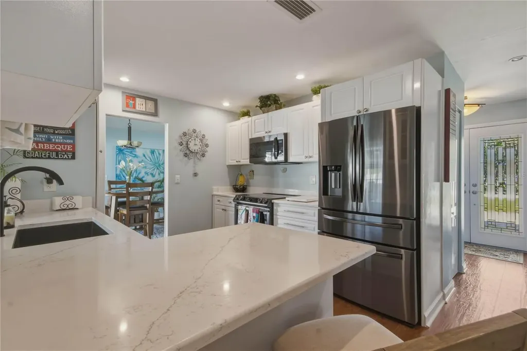 2990 Meadow Oak Drive N Clearwater FL 33761