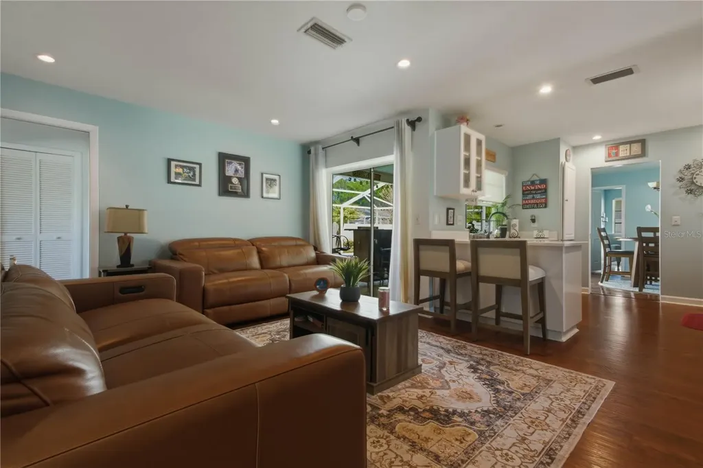 2990 Meadow Oak Drive N Clearwater FL 33761