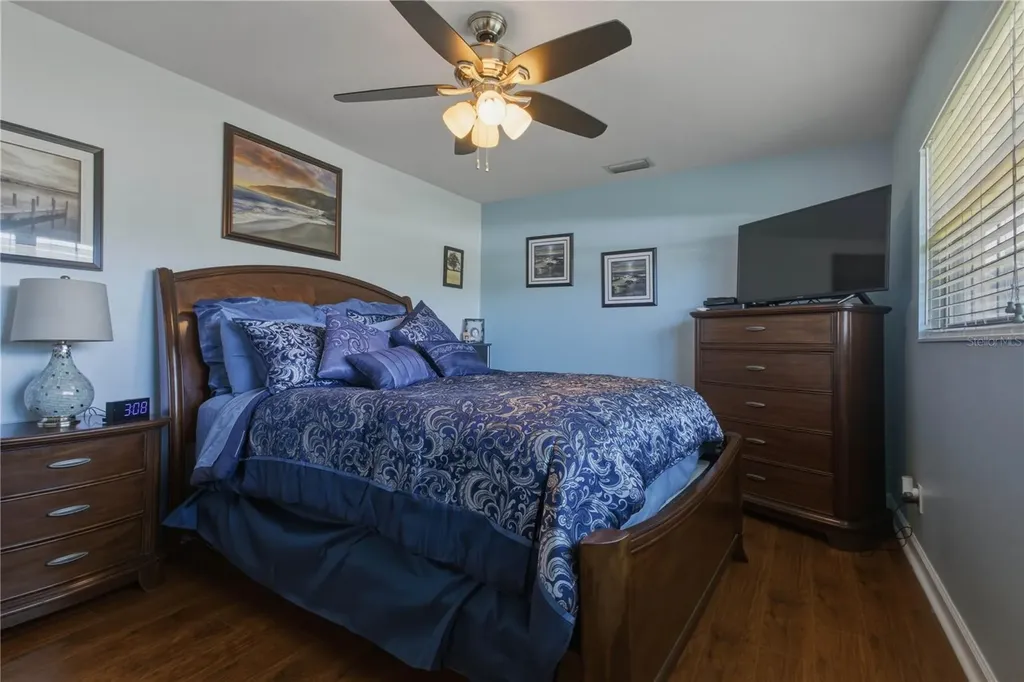 2990 Meadow Oak Drive N Clearwater FL 33761