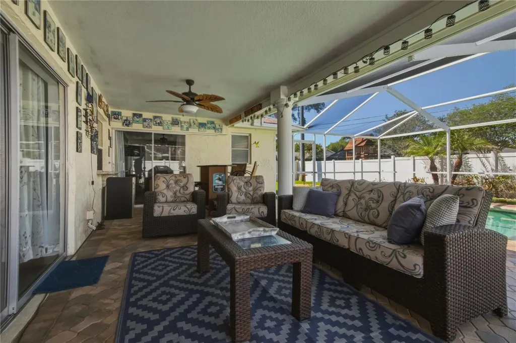 2990 Meadow Oak Drive N Clearwater FL 33761