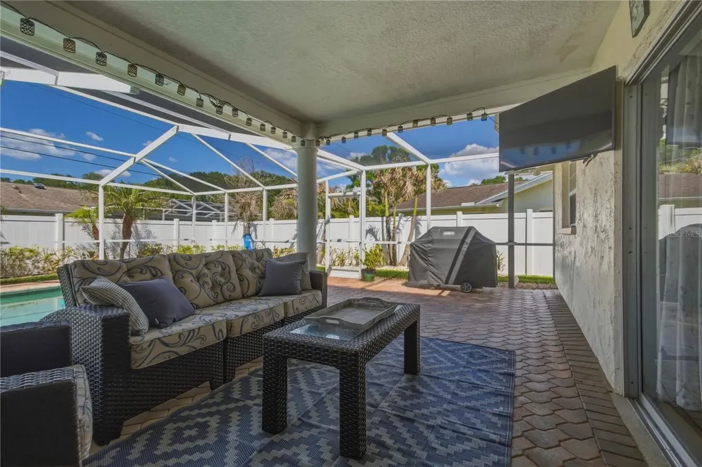 2990 Meadow Oak Drive N Clearwater FL 33761