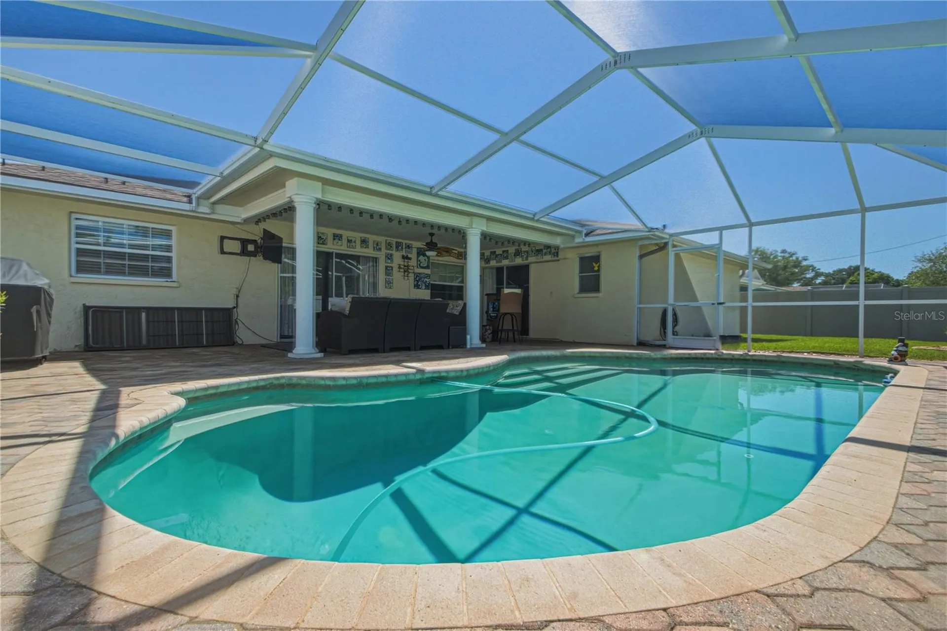 2990 Meadow Oak Drive N Clearwater FL 33761