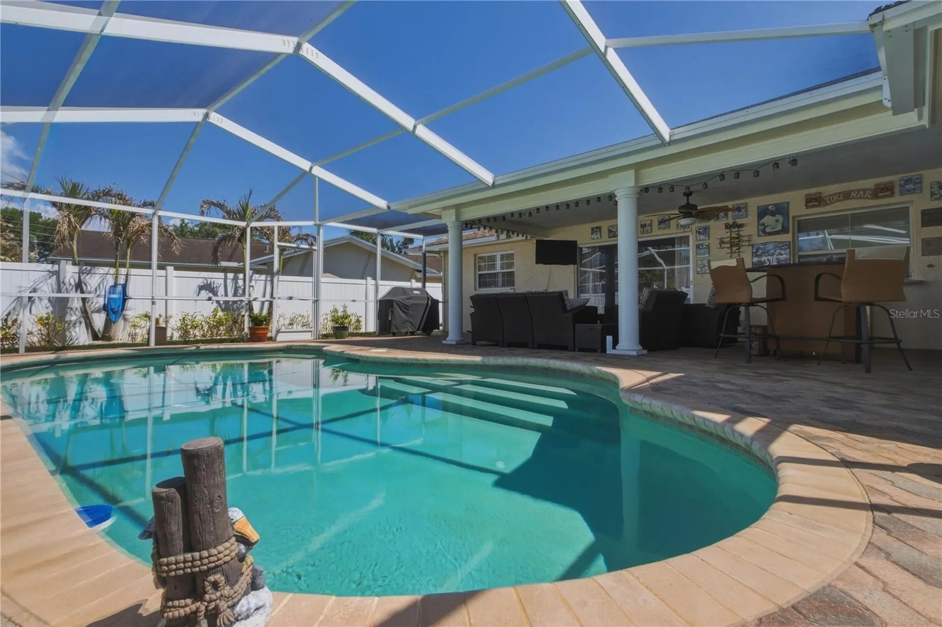 2990 Meadow Oak Drive N Clearwater FL 33761