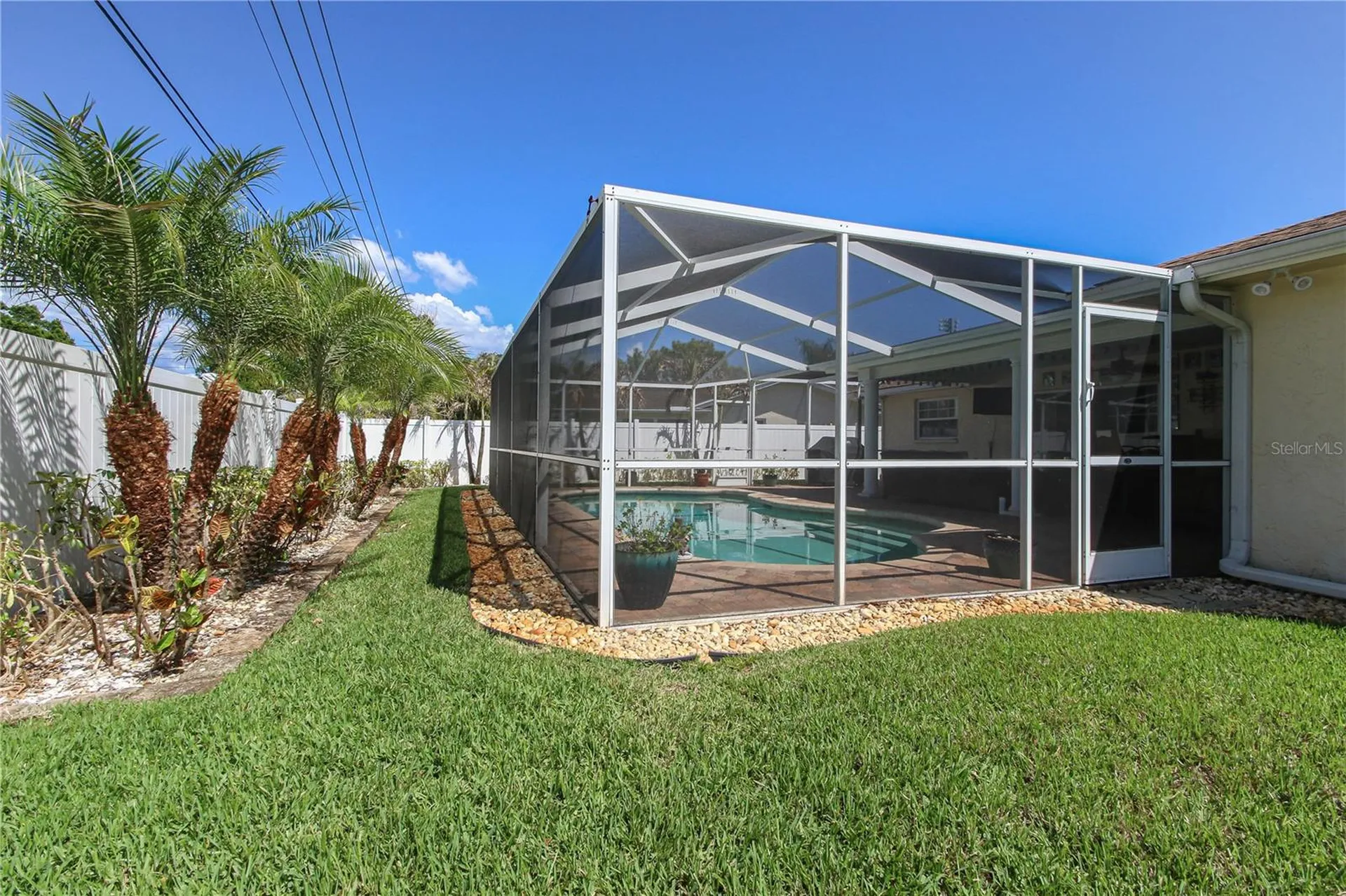 2990 Meadow Oak Drive N Clearwater FL 33761