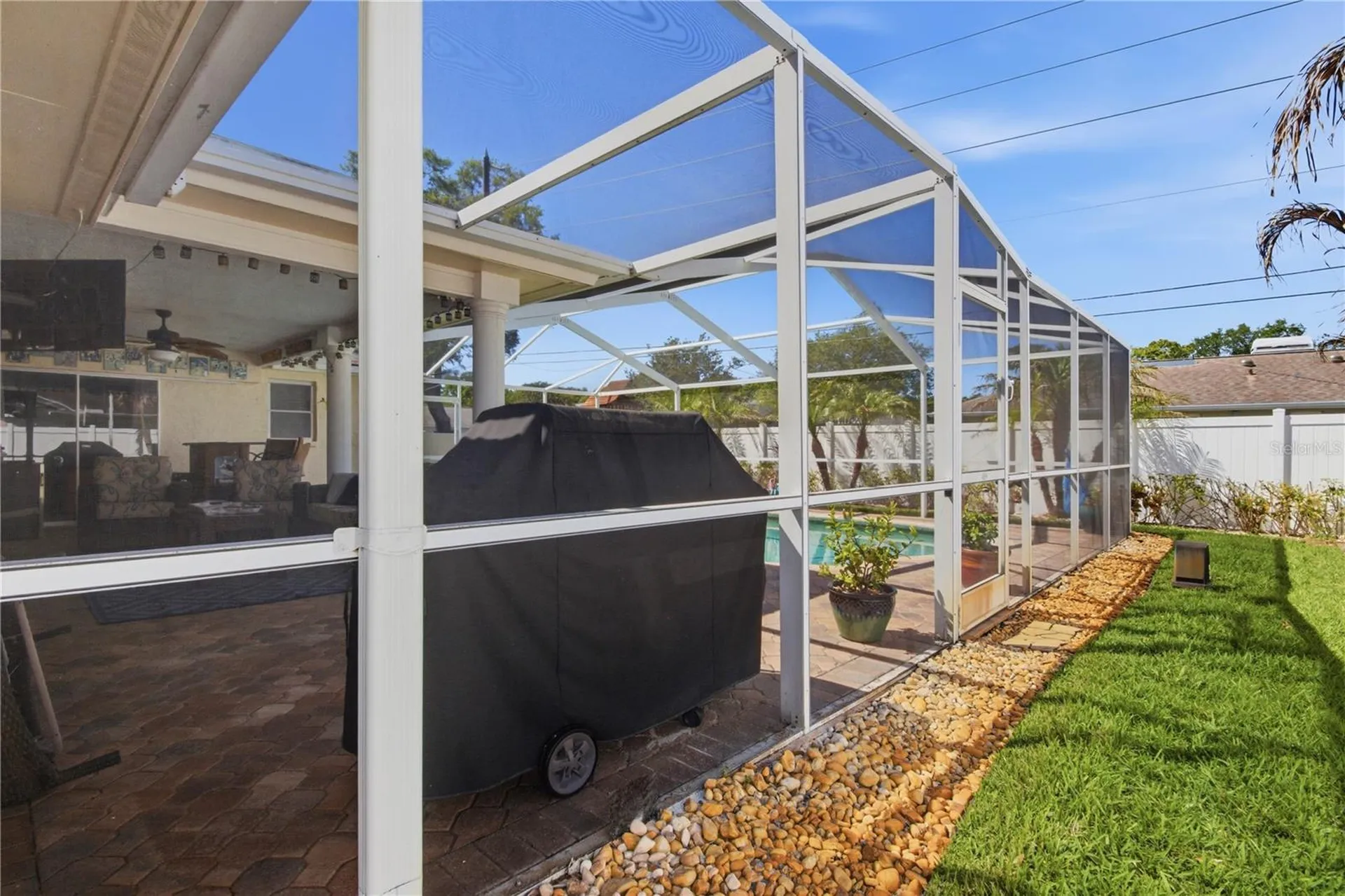 2990 Meadow Oak Drive N Clearwater FL 33761