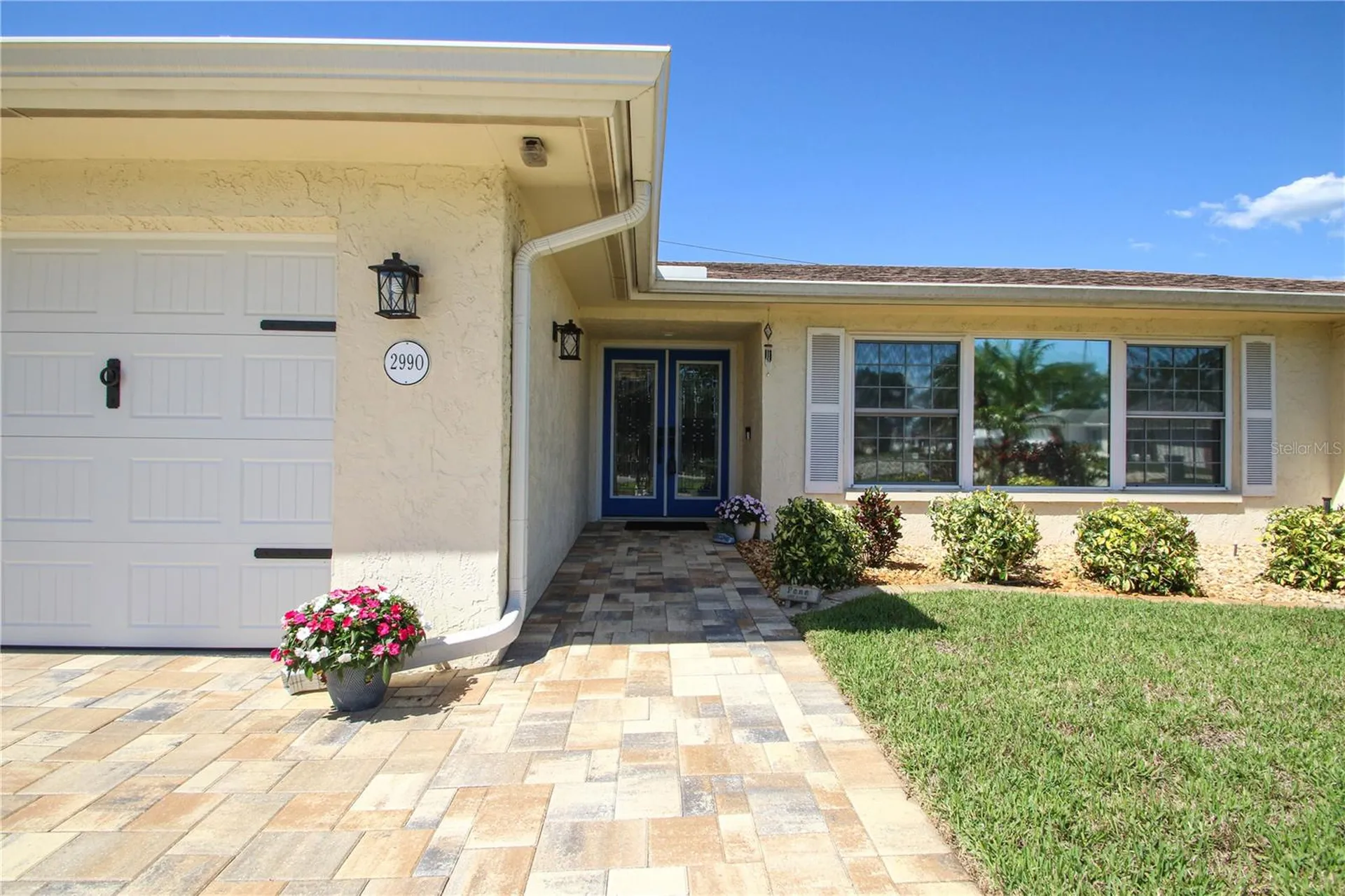 2990 Meadow Oak Drive N Clearwater FL 33761