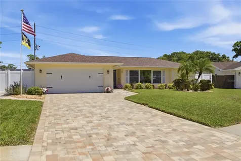 2990 Meadow Oak Drive N Clearwater FL 33761