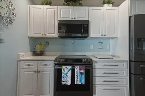 2990 Meadow Oak Drive N Clearwater FL 33761