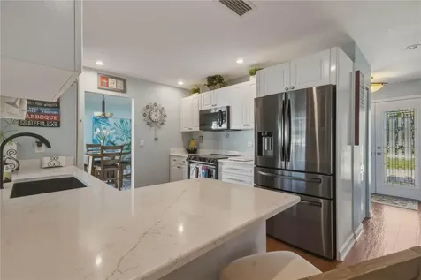 2990 Meadow Oak Drive N Clearwater FL 33761