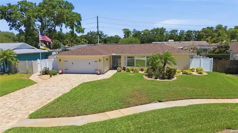 2990 Meadow Oak Drive N Clearwater FL 33761