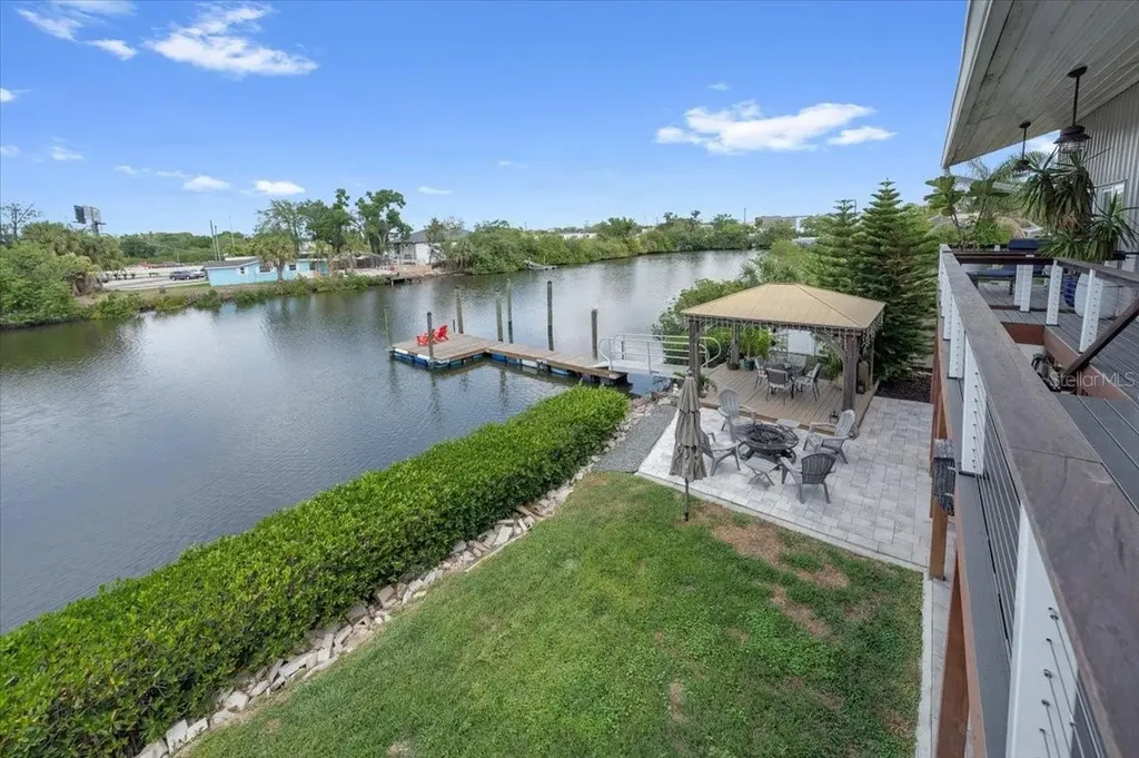 8813 S Lagoon Street Tampa FL 33615