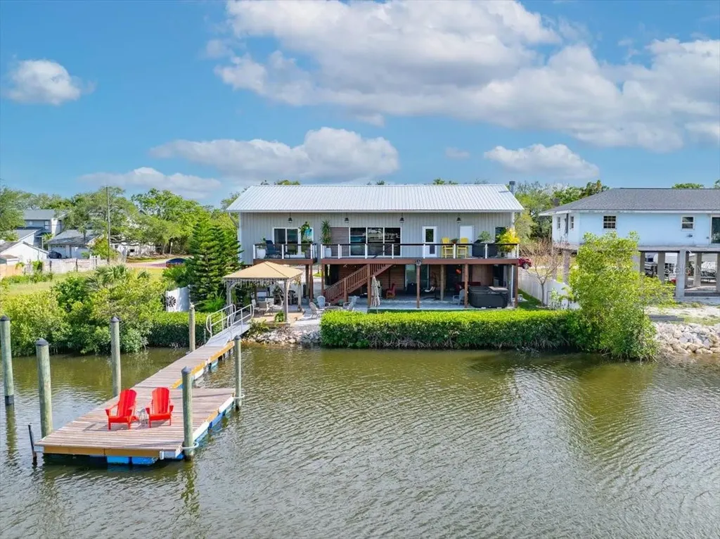 8813 S Lagoon Street Tampa FL 33615