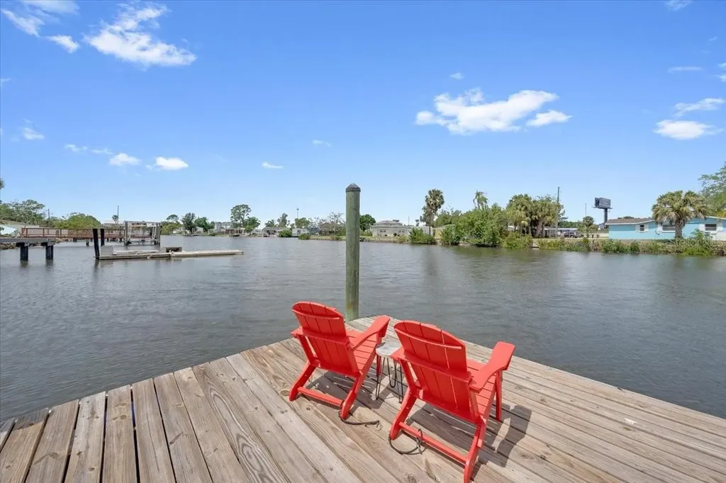 8813 S Lagoon Street Tampa FL 33615
