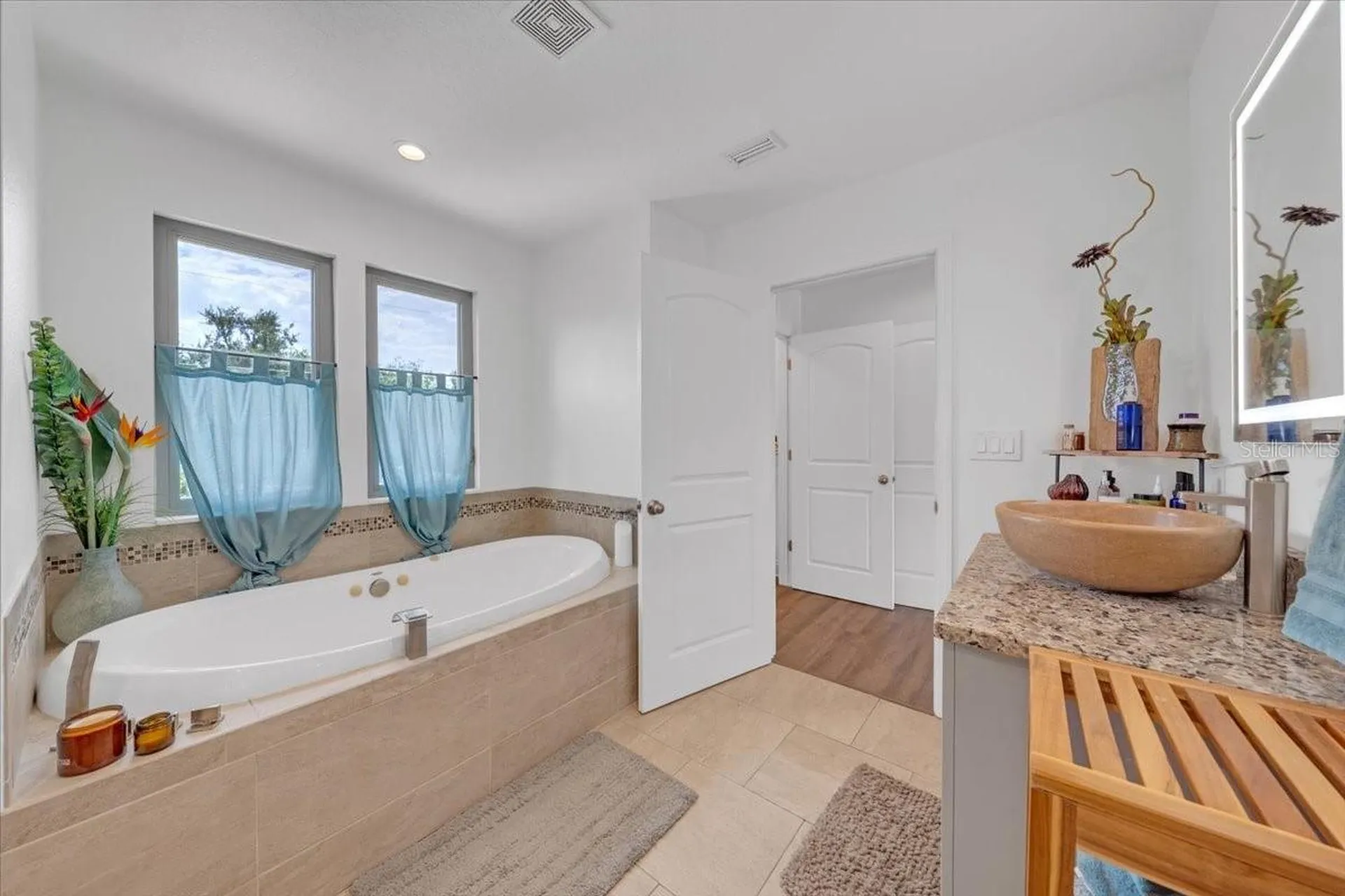 8813 S Lagoon Street Tampa FL 33615