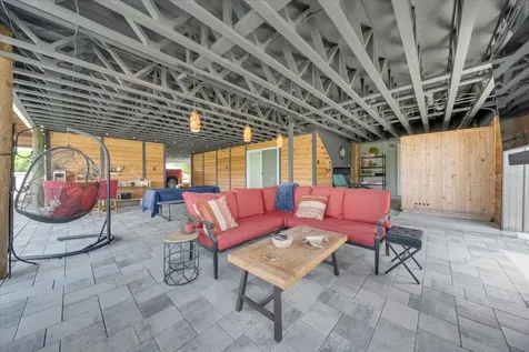 8813 S Lagoon Street Tampa FL 33615