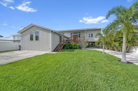 8813 S Lagoon Street Tampa FL 33615