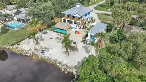 9470 Colony Drive North Fort Myers FL 33917