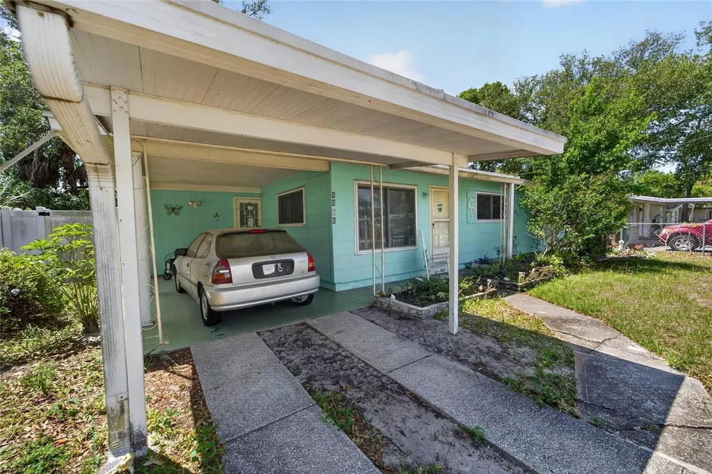4406 W Wyoming Avenue Tampa FL 33616