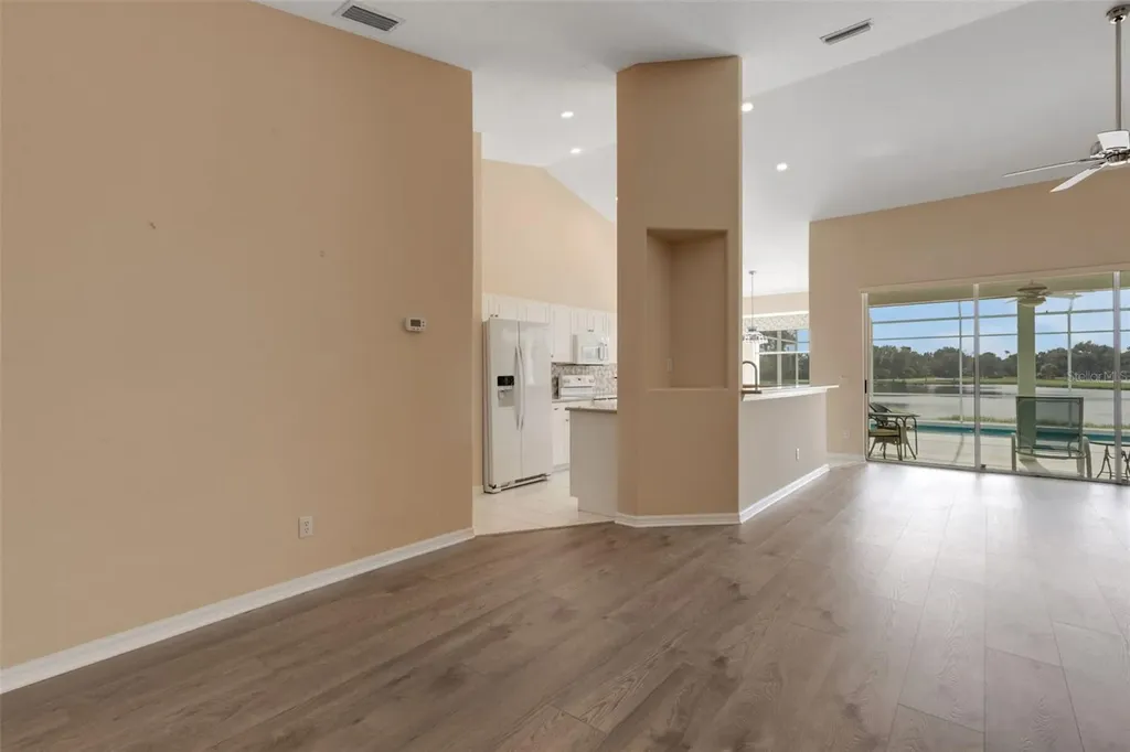 8976 Whitemarsh Avenue Sarasota FL 34238