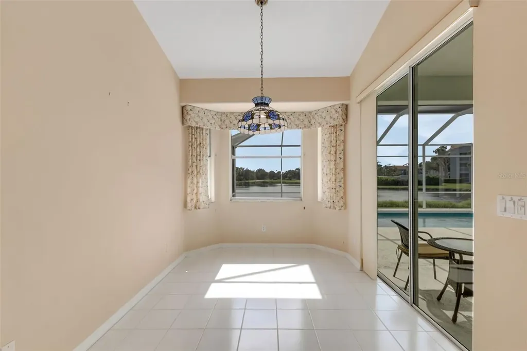 8976 Whitemarsh Avenue Sarasota FL 34238