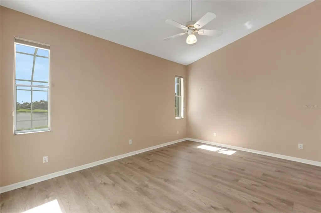 8976 Whitemarsh Avenue Sarasota FL 34238