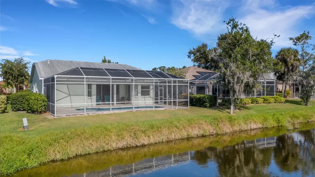 8976 Whitemarsh Avenue Sarasota FL 34238
