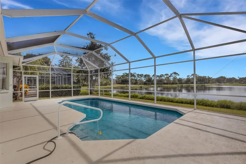 8976 Whitemarsh Avenue Sarasota FL 34238