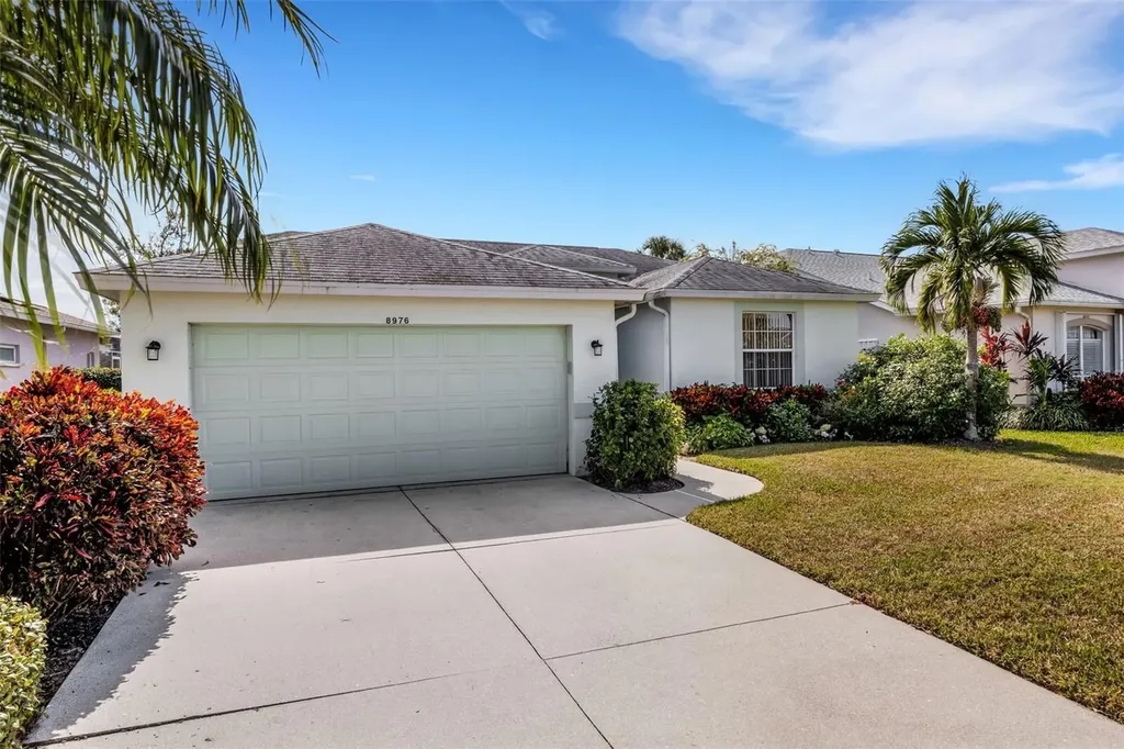 8976 Whitemarsh Avenue Sarasota FL 34238