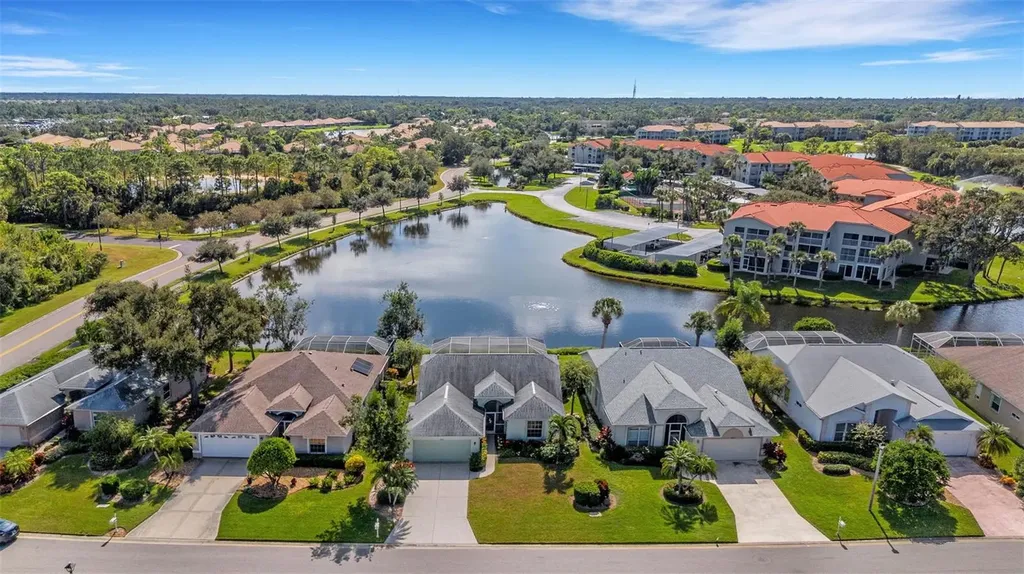 8976 Whitemarsh Avenue Sarasota FL 34238