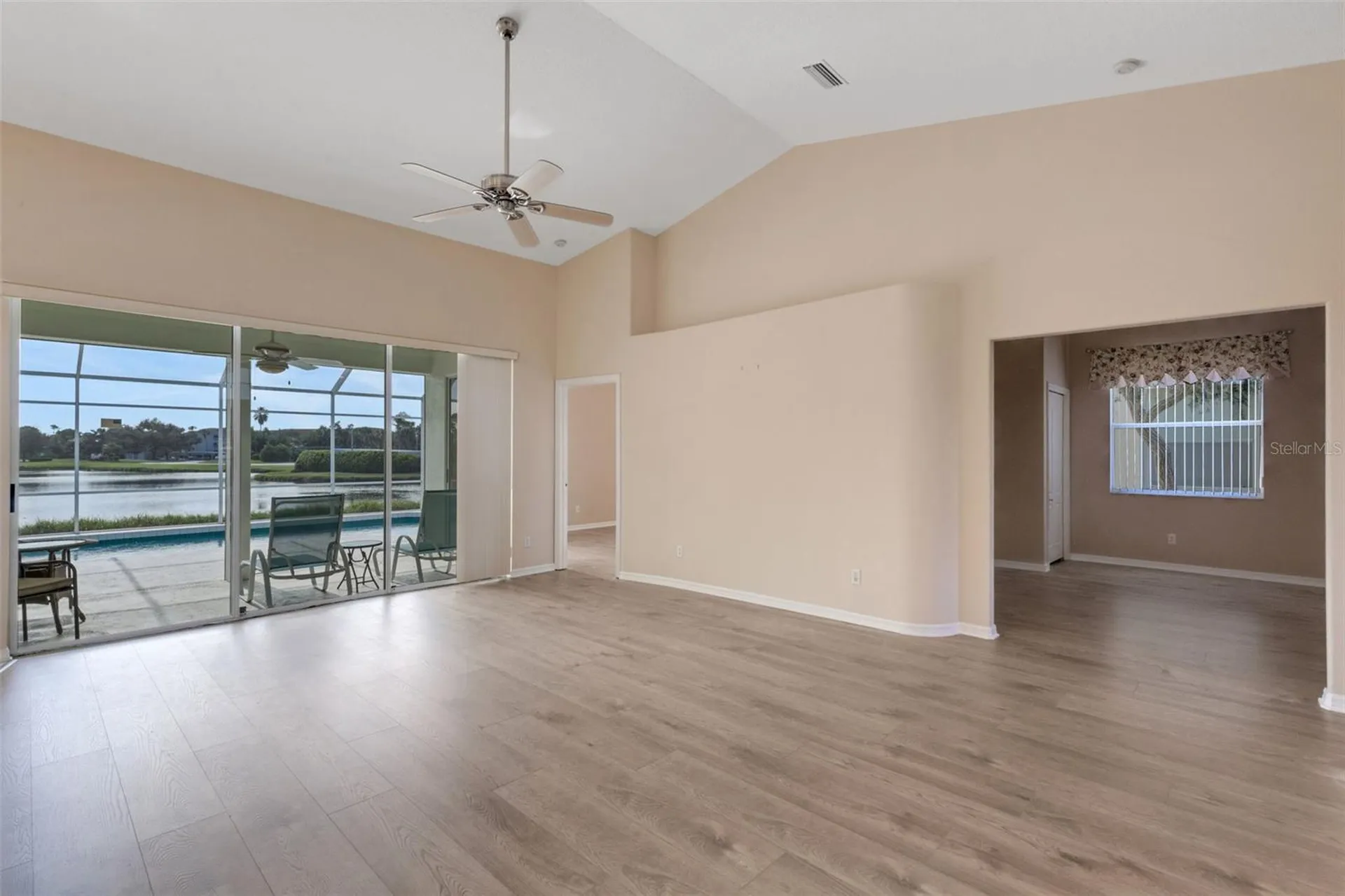 8976 Whitemarsh Avenue Sarasota FL 34238