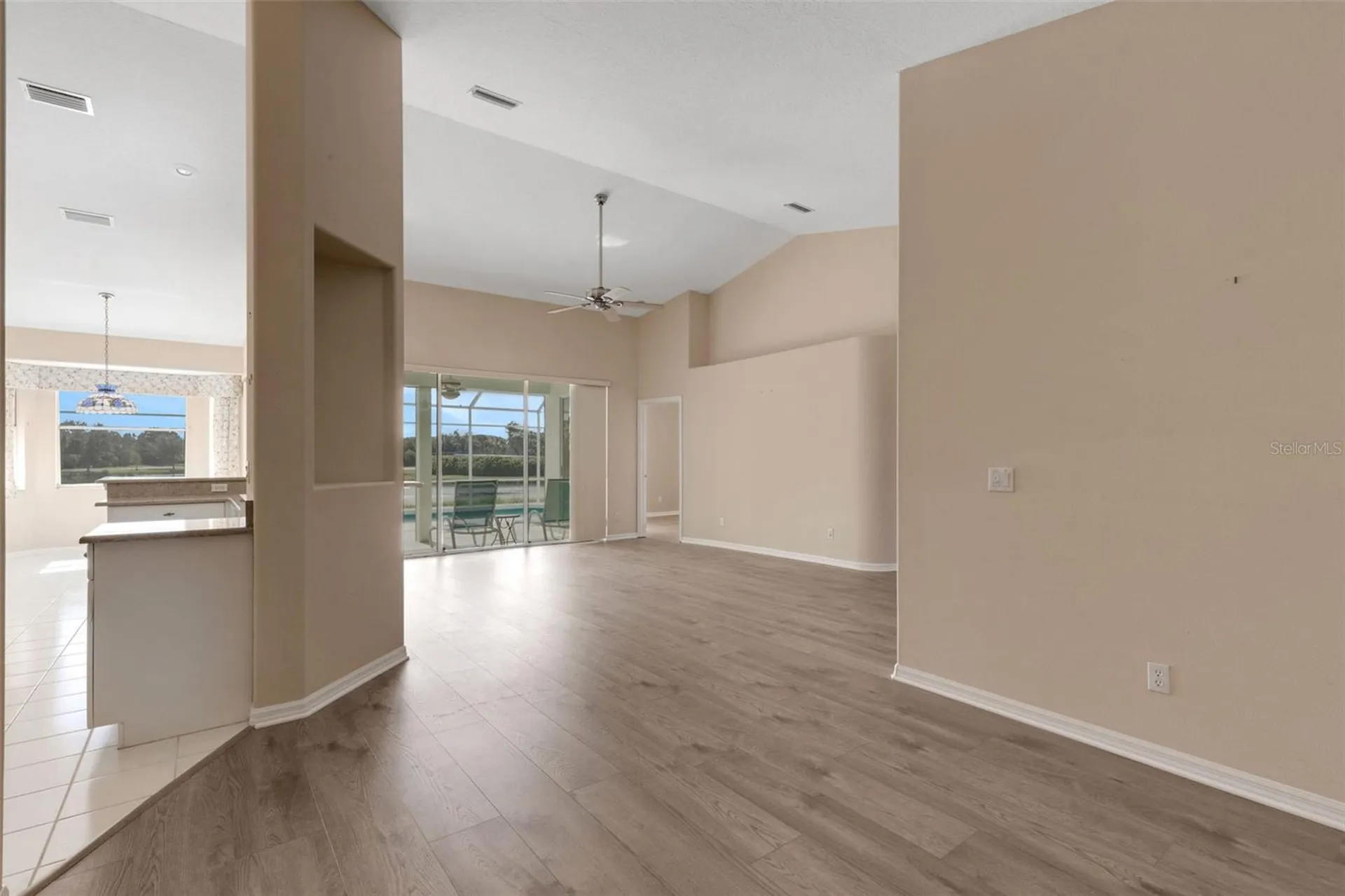 8976 Whitemarsh Avenue Sarasota FL 34238