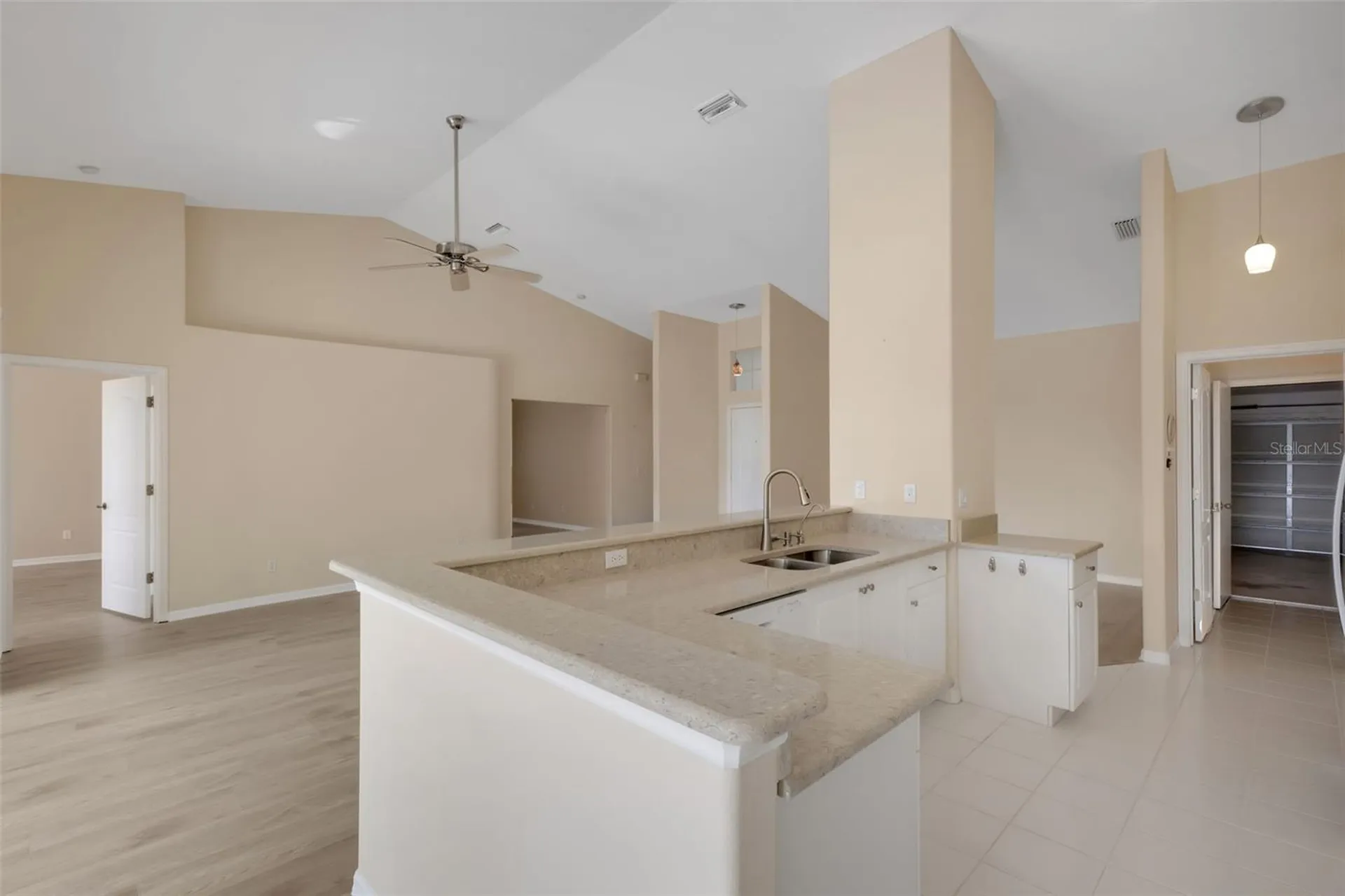 8976 Whitemarsh Avenue Sarasota FL 34238