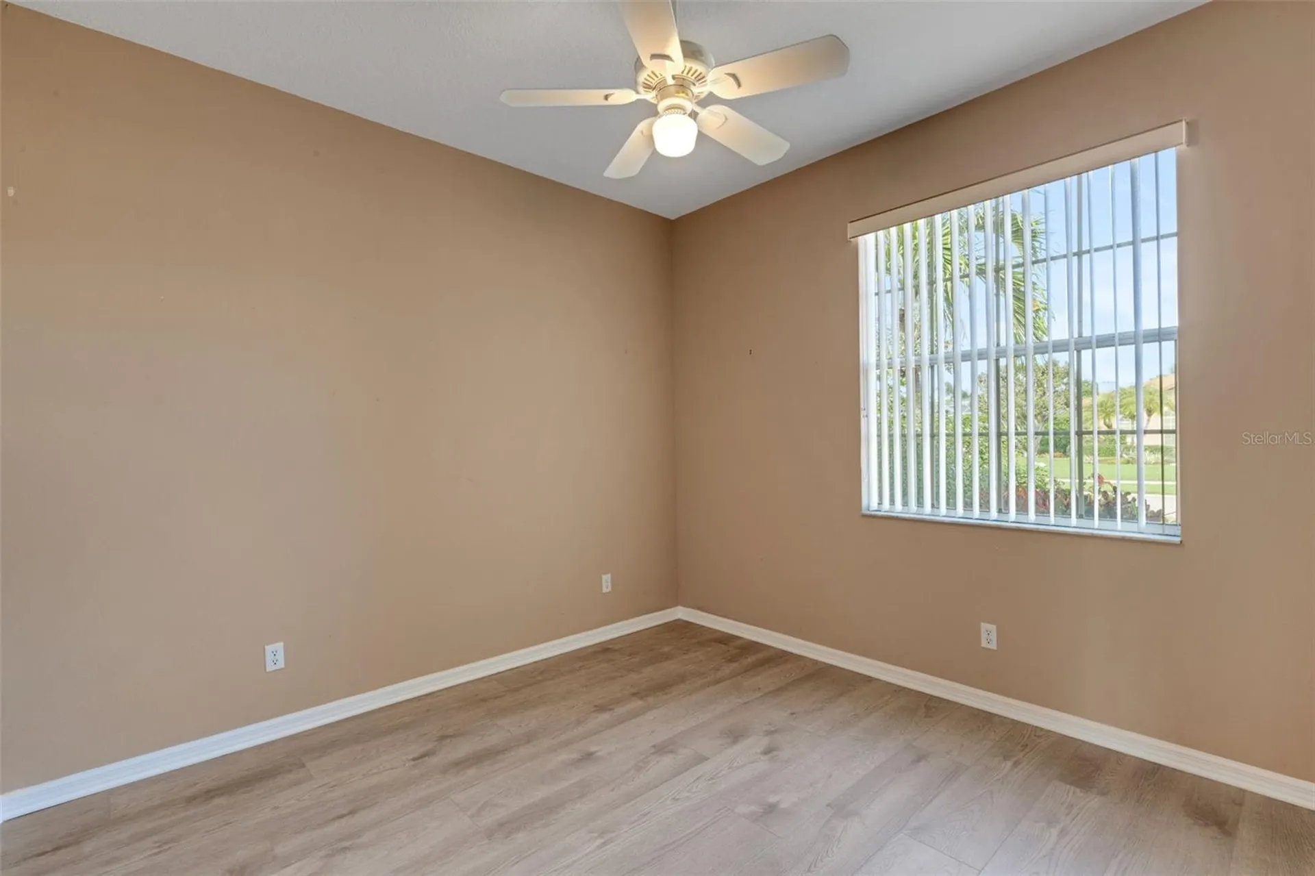 8976 Whitemarsh Avenue Sarasota FL 34238