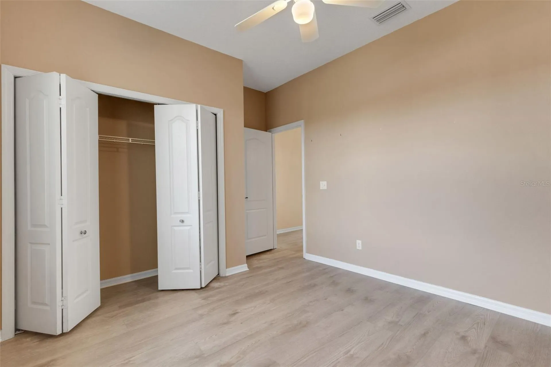 8976 Whitemarsh Avenue Sarasota FL 34238