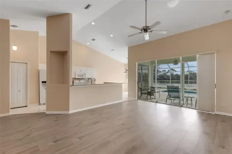 8976 Whitemarsh Avenue Sarasota FL 34238