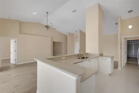 8976 Whitemarsh Avenue Sarasota FL 34238