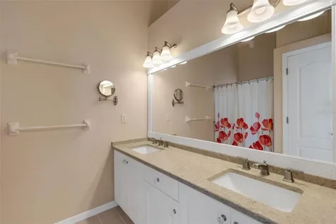 8976 Whitemarsh Avenue Sarasota FL 34238