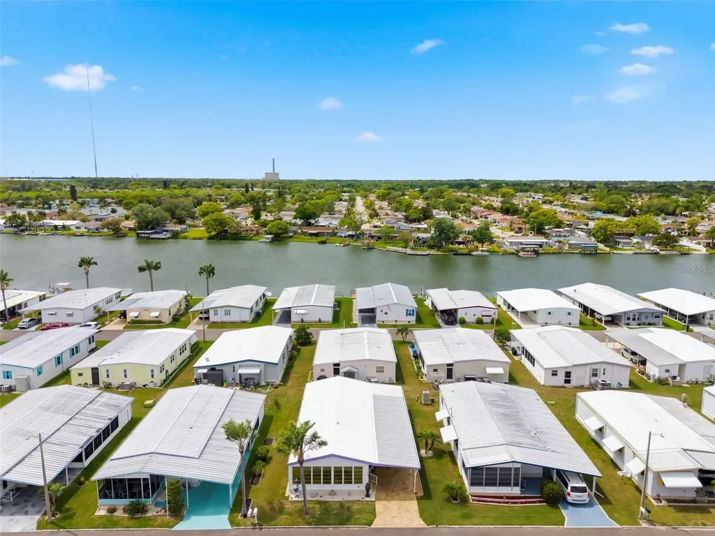 2101 Kona Drive Holiday FL 34691